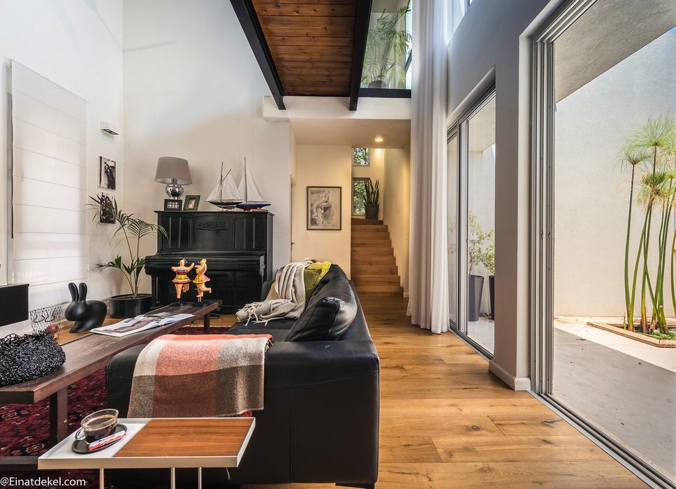 סלון ספה פסנתר שולחן סלון