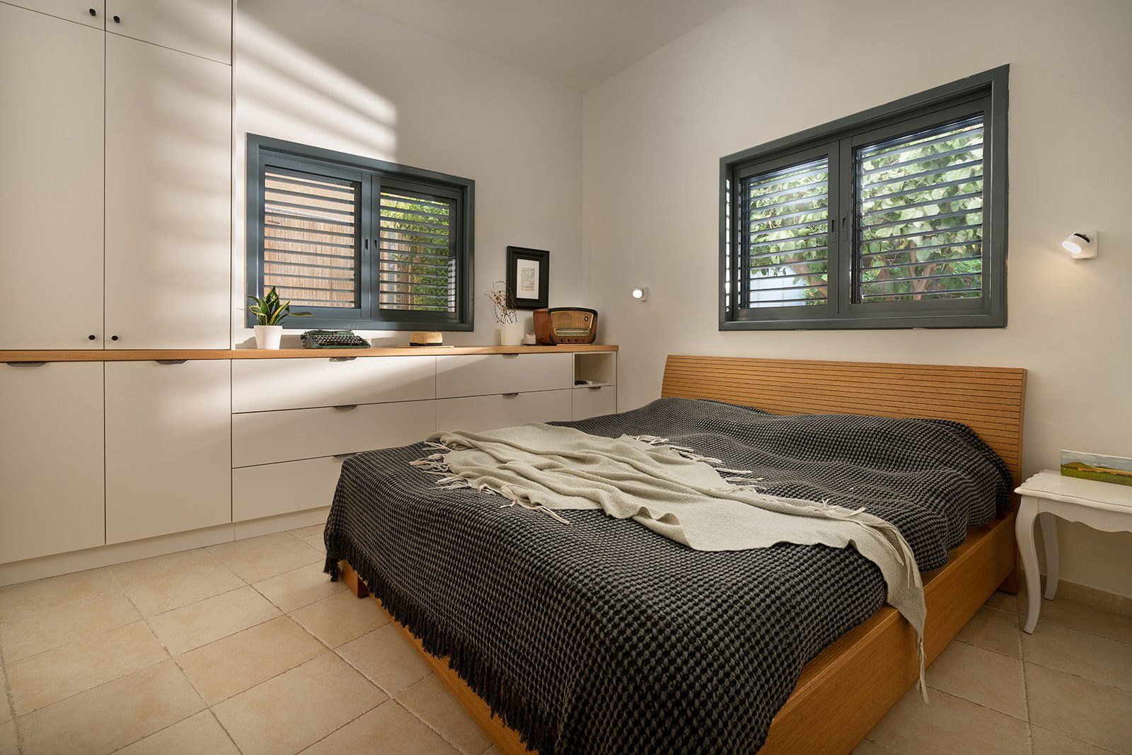 מיטה חדר שינה