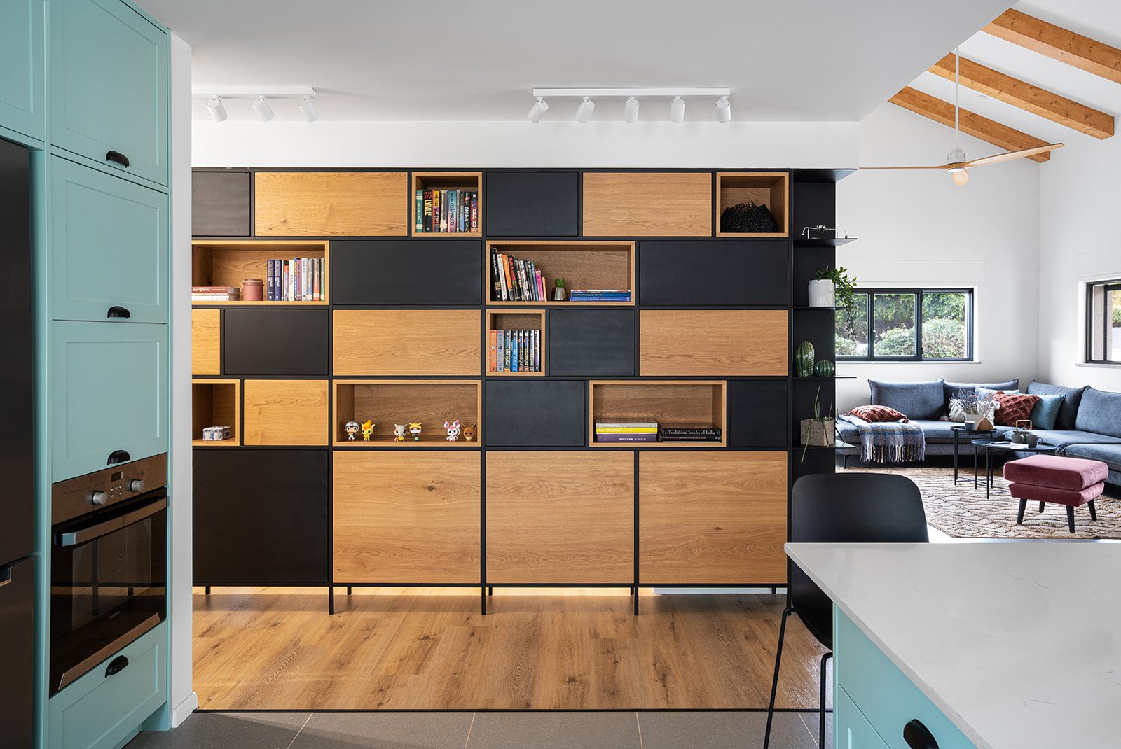 ספרייה עץ שחר