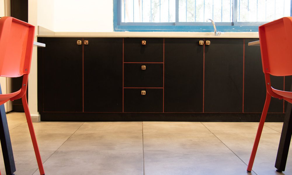 מבנה מגורים לנוער עולה