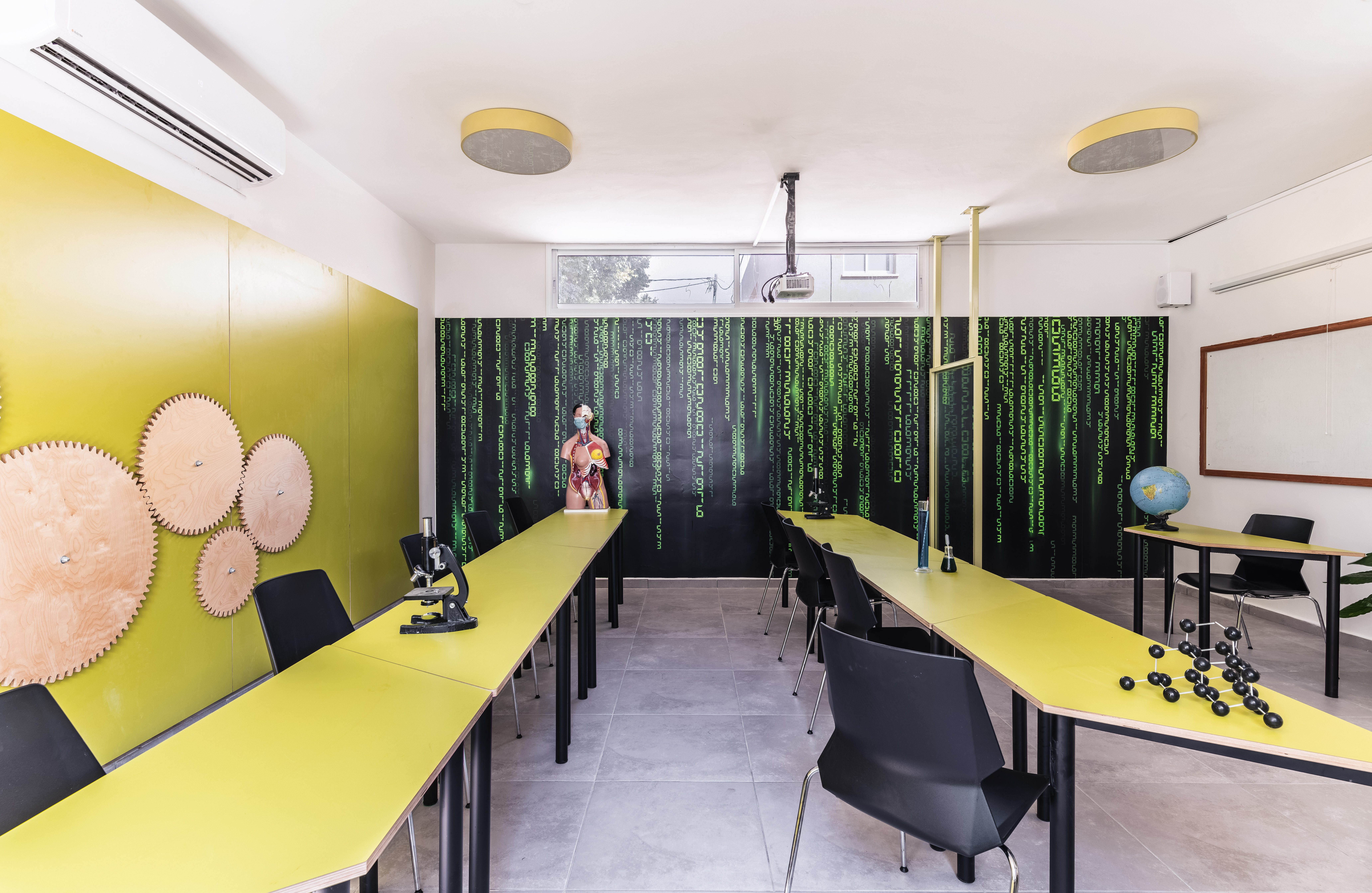 כיתות מדעים ואמנות