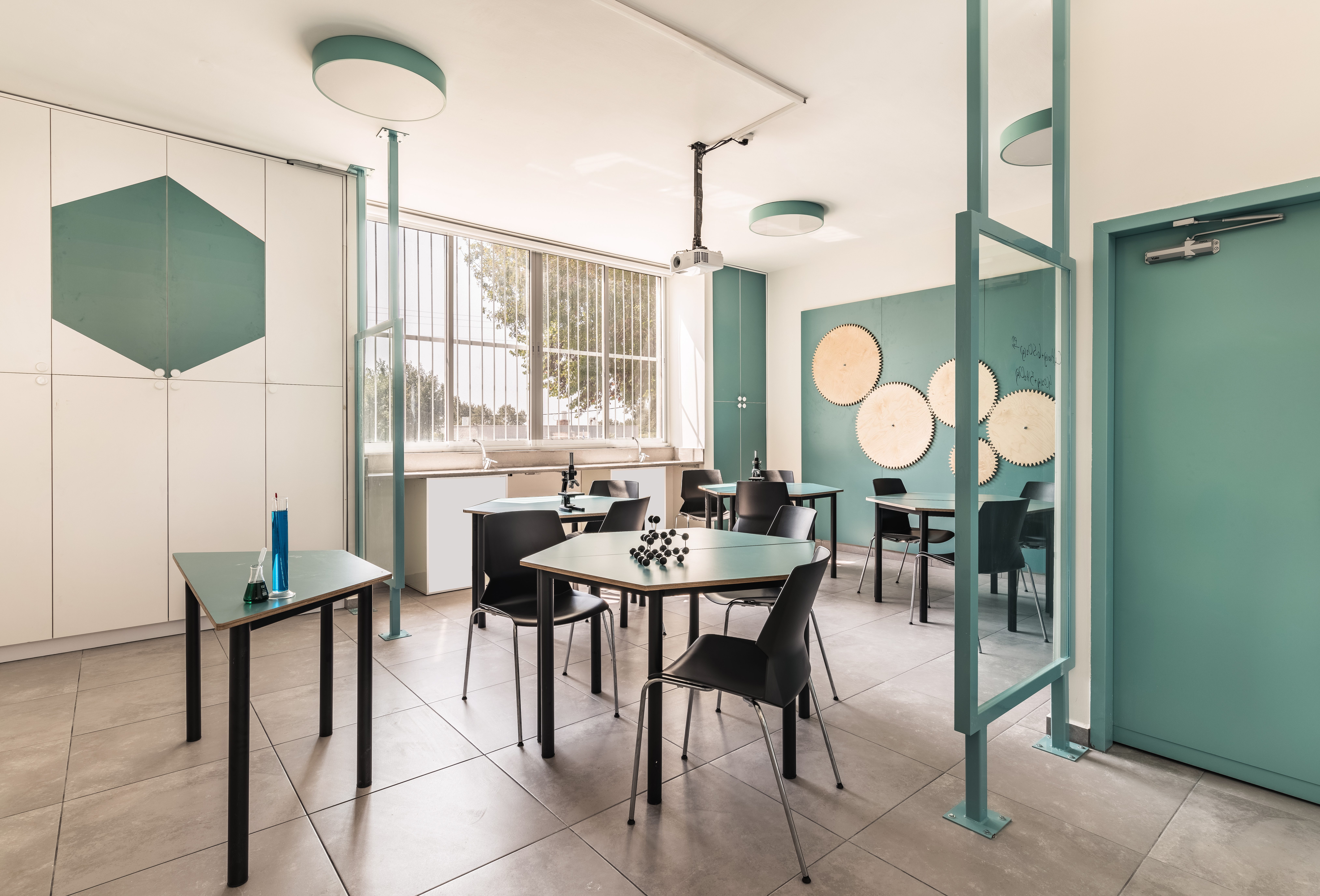 כיתות מדעים ואמנות